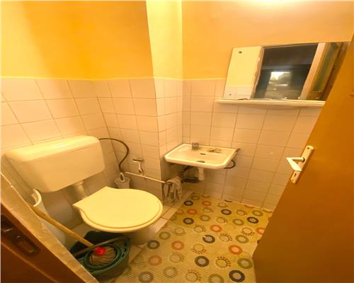 Apartament 3 camere , centrala proprie , zona Soarelui