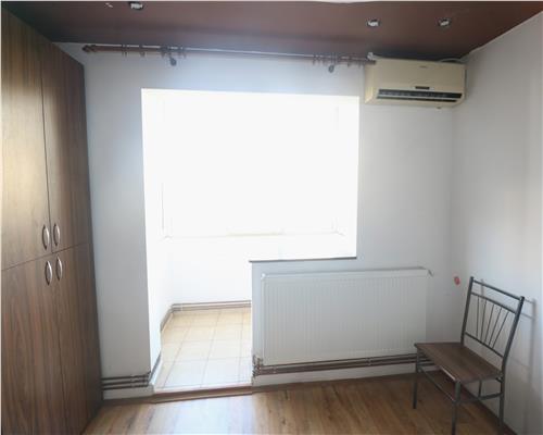 Apartament 2 camere , centrala proprie , zona Complexului Studentesc