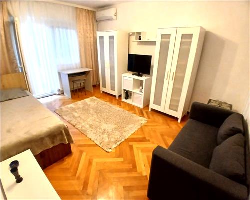 Apartament 1 camera, zona Modern