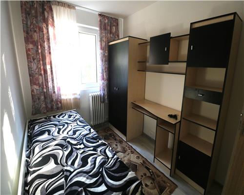 Apartament 3 camere, zona Dacia
