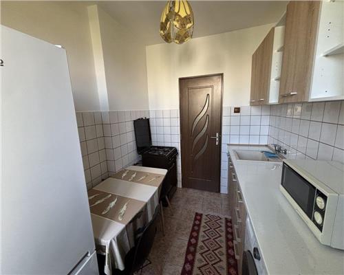 Apartament 2 camere , zona Complexul Studentesc