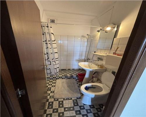 Apartament 2 camere , zona Complexul Studentesc