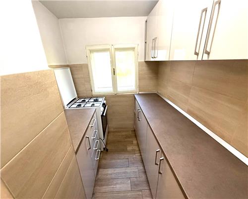 Apartament 3 camere, zona Centrala