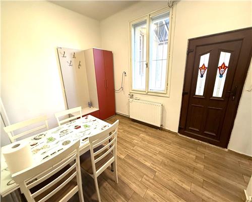 Apartament 3 camere, zona Centrala