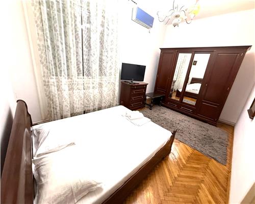 Apartament 3 camere, zona Centrala