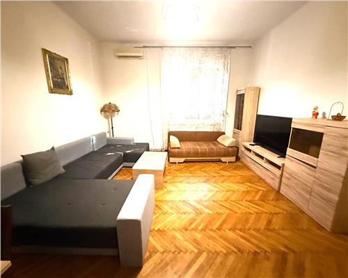 Apartament 3 camere, zona Centrala
