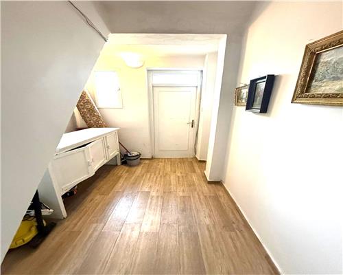 Apartament 3 camere, zona Centrala