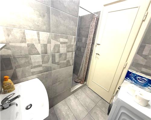 Apartament 3 camere, zona Centrala