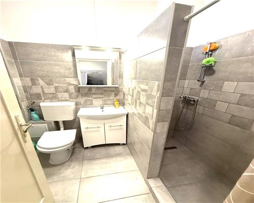 Apartament 3 camere, zona Centrala