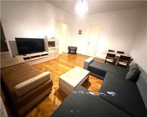 Apartament 3 camere, zona Centrala