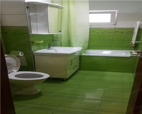Apartament 3 camere ,centrala proprie , zona Girocului