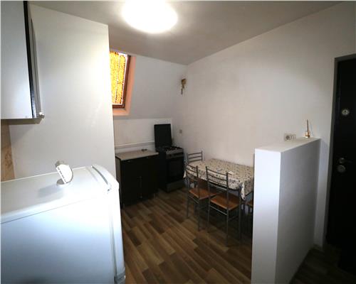 Apartament 2 camere , centrala proprie , zona Simion Barnutiu